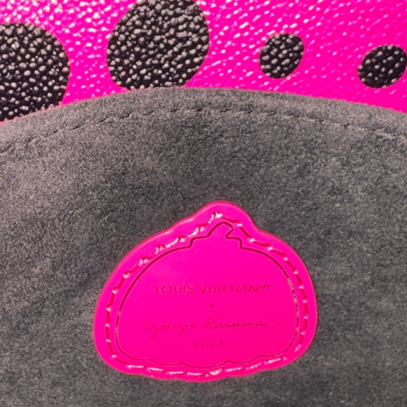 Louis Vuitton Black and Pink Crossbody Bag - Picture 16 of 16